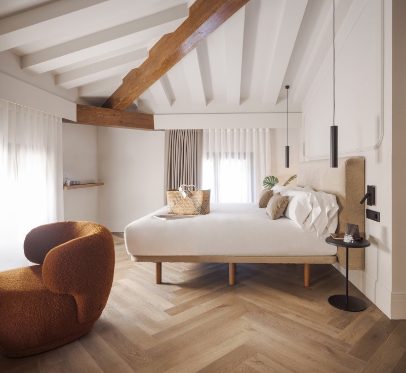 Una seconda casa di design chiamata Oliveira Rooms a Valencia